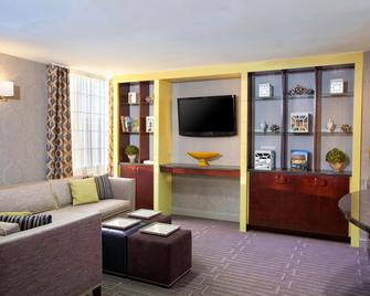 Sheraton Pittsburgh Airport Hotel - Coraopolis - Sala de estar