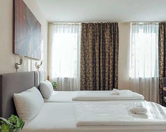 Hotel Hanseat - Hamburgo - Habitación