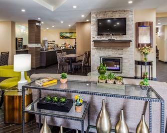 Best Western Plus Sanford Airport/Lake Mary Hotel - Sanford - Lobby