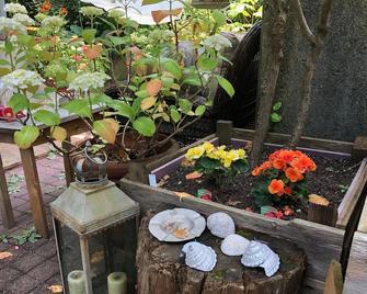 Kits beach garden apartment. PETS+Children Welcome - Vancouver - Restaurante