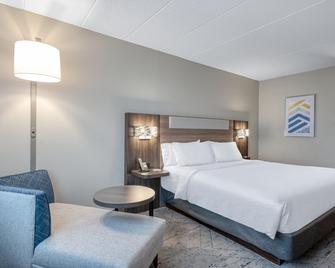 Holiday Inn Express & Suites Columbus Airport - Gahanna - Bedroom