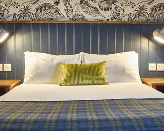 New Inn by Greene King Inns - Newport - Schlafzimmer