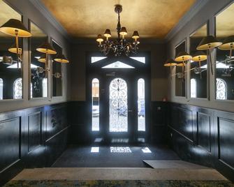 numa l Root Rooms & Apartments - Prag - Lobby
