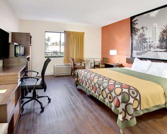 Super 8 by Wyndham Orlando International Drive - Orlando - Habitación