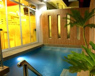 Klm Condotel - Angeles City