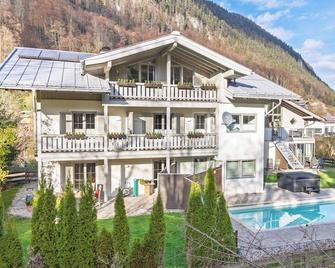 Ferienparadies Alpenglühn - Berchtesgaden - Building