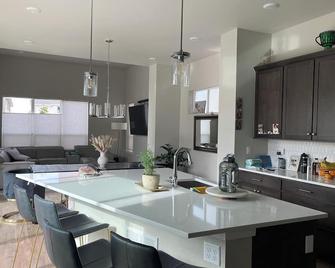 Charming 3-bedroom house with AC, fitness room, WiFi in delightful Denver - Denver - Cozinha