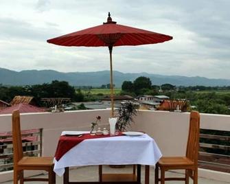 Golden Dream Hotel - Nyaungshwe - Balcony