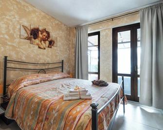 3 Bedrooms Apartement With Private Pool - Fabrica di Roma - Camera da letto