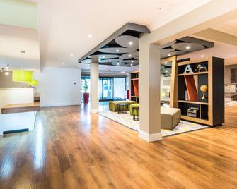 Holiday Inn Chester - South - Chester - Lobby