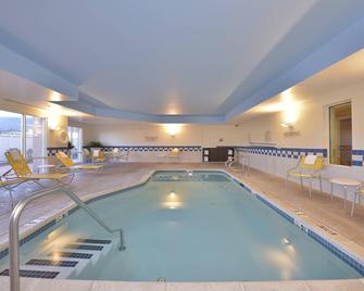 Fairfield Inn and Suites by Marriott Williamsport - Williamsport - Piscina