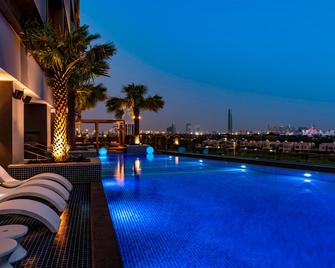 Aloft Dubai Creek - Dubai - Pool