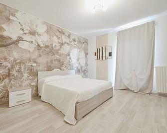 Villa Ambra - Soiano del Lago - Bedroom