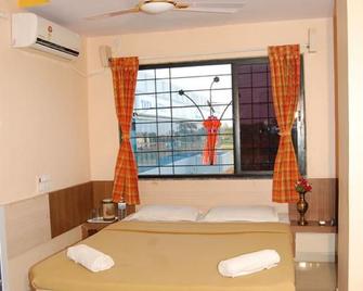 Hotel Utsav - Shirdi - Habitación