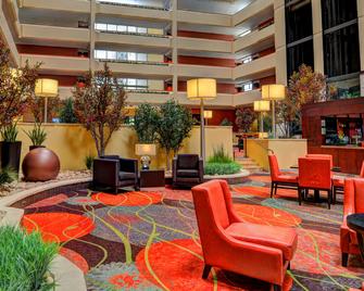 University Plaza Hotel - Springfield - Lobby