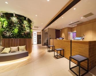 Super Hotel Kyoto Shijokawaramachi - Kyoto - Front desk