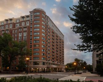 Courtyard by Marriott Washington Capitol Hill/Navy Yard - Washington, D.C. - Building