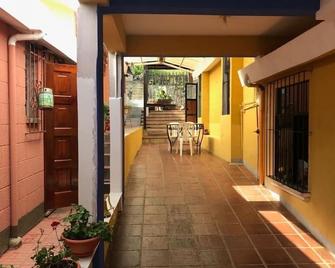 Hotel Boutique Casa José - Cobán - Patio