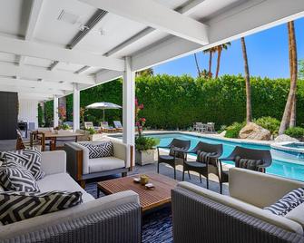 4 Bed, 4 Bath Lush Estate In South Palm Springs - Palm Springs - Piscine