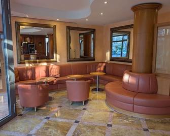 Stadthotel Augsburg - Άουγκσμπουργκ - Σαλόνι