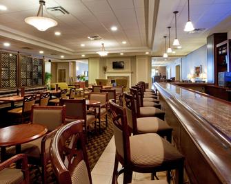 Holiday Inn Charlottesville-Univ Area - Charlottesville - Restaurante