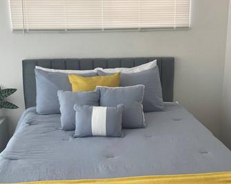 Quaint and Cozy - Dallas - Schlafzimmer