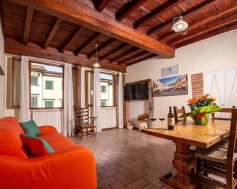 Ibibiena - Casa Natale Bernardo Tanucci - Stia - Restaurante