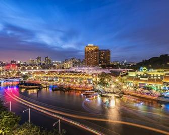 Strand Hotel - Singapore - Outdoors view