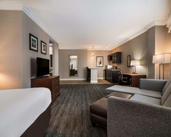 Comfort Inn and Suites Plattsburgh - Morrisonville - Plattsburgh - Olohuone
