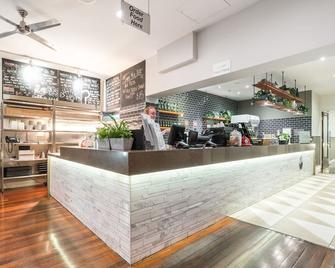 Huskisson Hotel - Huskisson - Рецепція