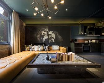 The Bells - Luxury Serviced Apartments - Leeds - Living room