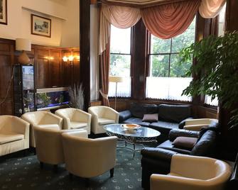 St George Hotel Great Yarmouth - Great Yarmouth - Front desk