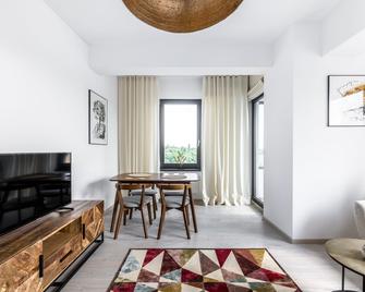 Rentwithme Luxury Apartments - Bucharest - Dining room