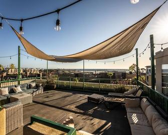 Holiday Inn Oceanside Camp Pendleton Area - Oceanside - Patio