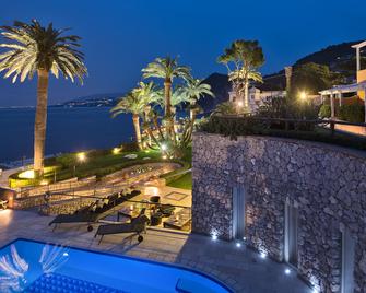 Villa Marina Capri Hotel and Spa - Capri - Edificio