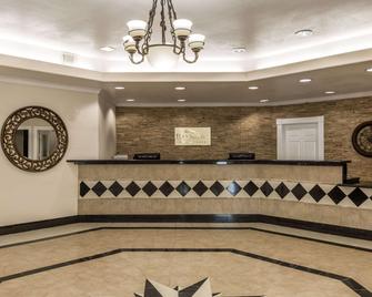 Baymont by Wyndham Galveston - Galveston - Front desk