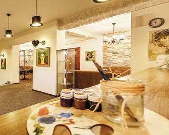 Art Hotel Bohema, Klaipeda - Klaipėda - Recepción