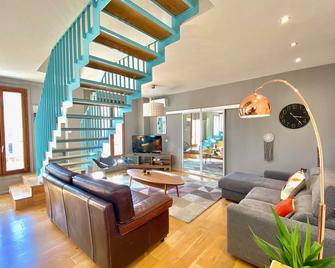 E OP Duplex du Port Lympia - Old Port - Nice - Living room