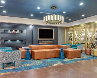 La Quinta Inn & Suites by Wyndham Woodway - Waco South - Waco - Lounge