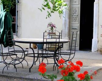 Mas de Bellegou - B&B - Portiragnes - Patio