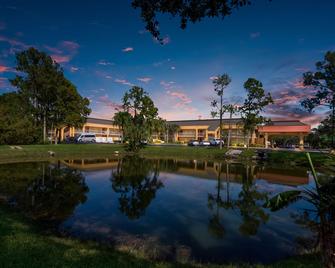 SureStay Hotel by Best Western St Pete Clearwater Airport - Clearwater - Edificio