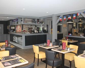 Brit Hotel Manosque Cadarache - Manosque - Bar