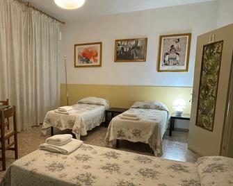 Venice Treviso Airport Bed - Treviso - Habitación