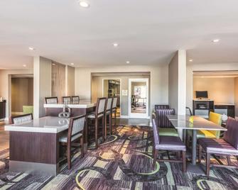 La Quinta Inn & Suites by Wyndham Atlanta Midtown - Buckhead - Atlanta - Restaurant
