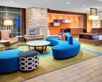 Fairfield Inn & Suites by Marriott Bakersfield North/Airport - Bakersfield - Hall