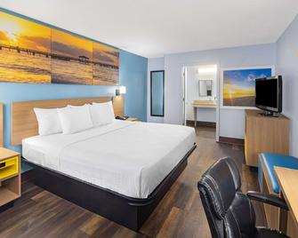 Days Inn by Wyndham Pensacola I-10 - Pensacola - Habitación