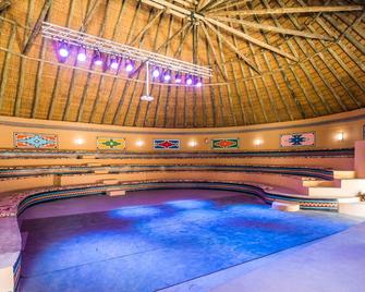 Aha Lesedi Cultural Village - Lanseria - Piscina