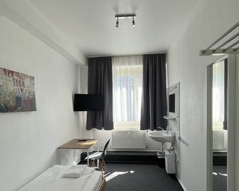 Hotel Schwarzer Bär - Hannover - Bedroom