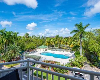 The Barbados -Bright Condo w Pool - Key West - Pool