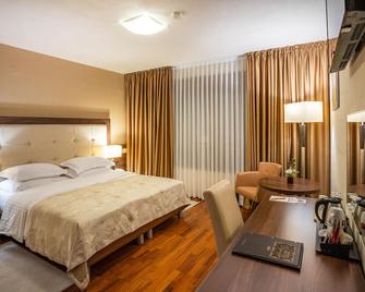 Hotel Degenija - Seliste Dreznicko - Habitación